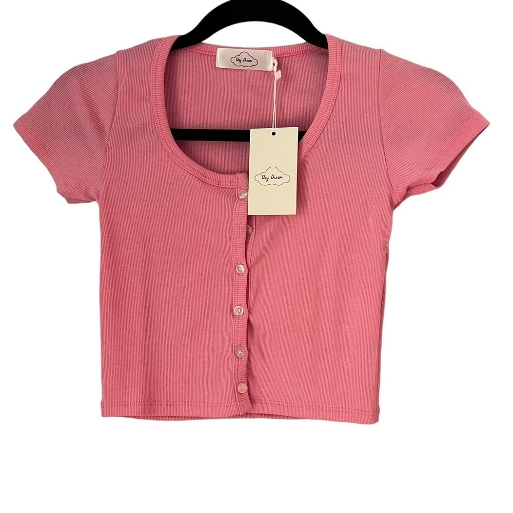 NWT DayDream Button Up Ribbed Pink Crop Top